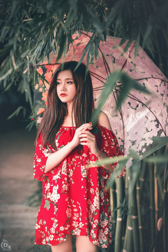 让娇妻尝试两根一起进3p视频